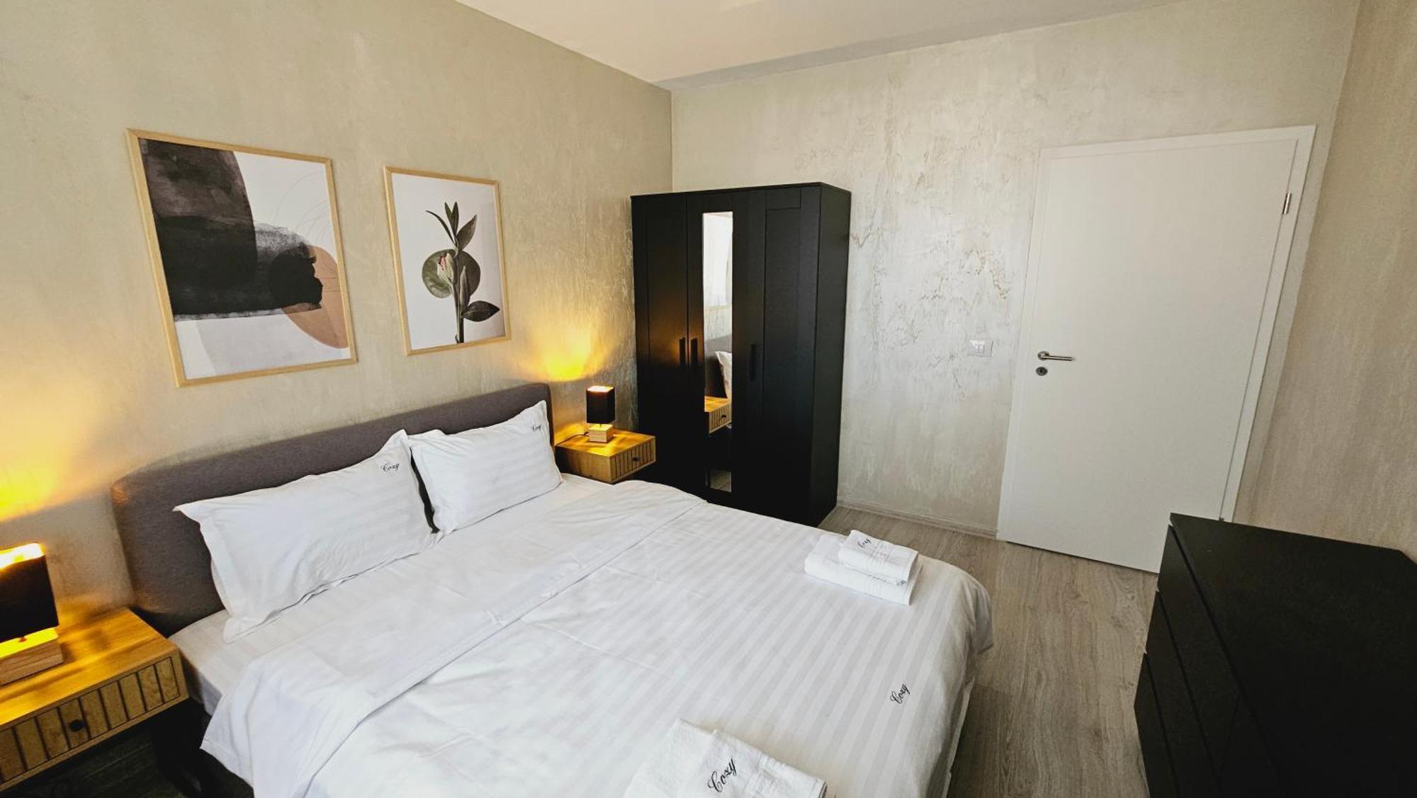 Cozy Apartments - Panoramic Suites Near Coresi Mall #Braşov Dış mekan fotoğraf